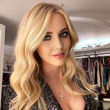 Any comment with a spoiler that doesn't use the spoiler code will be removed. Chiara Ferragni Promiflash De