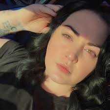 I am having the worst time trying to figure out a business candle label. I  want something elegant does anyone know where I can look for some?  Preferably ones I can print