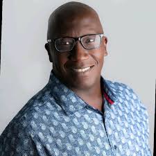 Lloyd Mumford's Instagram, Twitter & Facebook