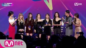 Bts amazing stage at mama 2017 in hong kong. 2017 Mama In Hong Kong Red Carpet With Red Velvet Youtube