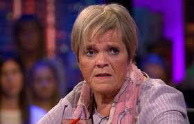 Het heeft slechts 10 onderscheidingen (zilveren nipkowschijf/ zilveren reissmicrofoon) ontvangen van de nipkowstichting, tegen de avro met 13 onderscheidingen, de nos 18, de vara 29 en de vpro 36. Margriet Hermans Klaagt Aan Meisjes In Media Moeten Mooi Blond En Niet Te Slim Zijn Tv Hln Be