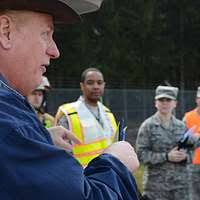 Tracy Taylor, eine Beraterin, die bei der Luftwaffe arbeitet,