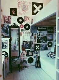 56 Unique Dorm Room Ideas That You Need To Copy Matchness Com Hipster Room Grunge Bedroom Punk Room