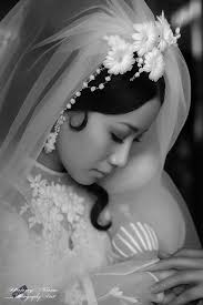 Thumb rubbing in wedding and end-of-life scenarios