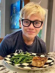 Pick a protein, pick a veggie. 🥳 The very most common question I get is:  “How do we even start?” Order this book: Dr. Bernstein's Diabetes Solution:  The Complete Guide to Achieving