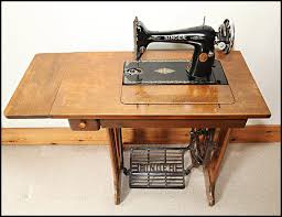 Singer will give you a series of free lessons when you buy your automatic so you can learn all the many wonderful ways to use it. Vintage Singer Cabinets And Treadle Bases Oldsingersewingmachineblog