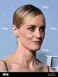 Dear edward hi-res stock photography and images