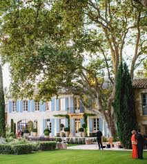 Michelle Et Barack Obama Passent Des Vacances En France Dans Cette Sublime Maison Provencale Planete Deco A Homes World Maison Provencale Vacances En France Jolie Maison