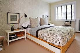 Sarah Richardson Globe And Mail Real Potential Black And White Fashionista Bedroom Wallpaper That Makes Me Ikea Mandal Bed Eclectic Bedroom Bedroom Design