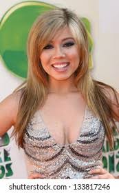 She is best known for her role as sam puckett in the nickelodeon show, icarly with actress miranda cosgrove and actor nathan kress. Jennette Mccurdy 2012 Nickelodeon Kids Choice Stock Photo Edit Now 133817246