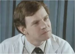 familiar unknown: Simon Chandler