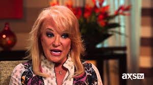 Glen Campbell's former fling wrote a love song about him