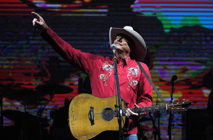Alan Jackson kicks off 'drive-in' tour: 'We're just glad to get out of the  house'