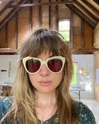 Miranda Crabtree's Instagram, Twitter & Facebook