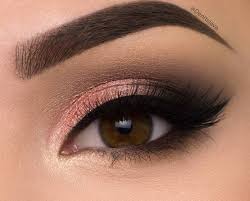 Maquillaje Ojos Marrones Archives Mujer Chic El color vino es un tono rojo rico e intenso. maquillaje ojos marrones archives