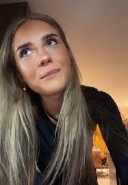 Allie Farrell's Instagram, Twitter & Facebook