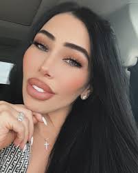 Carmen Ortega's Instagram, Twitter & Facebook