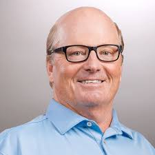 Sandy Williamson's Instagram, Twitter & Facebook