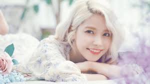 Mamamoo veröffentlicht im juni ihre neue ep where are we. Mamamoo Solar Profile And Facts Kpop Youtube