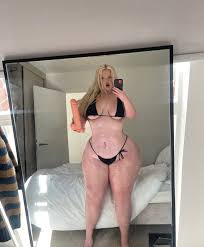 Выпирает живот от дилдо в жопе  голые девки, члены, голые девки с членами,  дрочево, гуро, извратское порно и прочая половая ёбля - смотреть бесплатно!