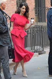 Balancing a booming movie career and a property portfolio is nothing new for george clooney. Fashion Looks Der Style Von Amal Clooney Gala De
