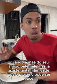 Arriscar com Humor: Renildo Jr. em Ação