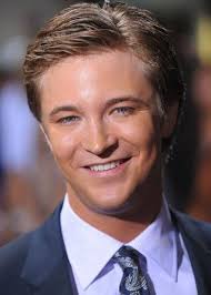 Steve Makaj who plays Colonel Makepeace in Stargate SG1 talks all about his  character