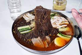 革命的グルメ 金正恩のお土産 平壌冷麺 を食べてみた おそらく世界で一番美味しい冷麺 美味しい グルメ ポットロースト