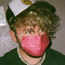 Natasha Harman's Instagram, Twitter & Facebook