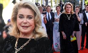 Her parents, maurice dorléac and renée deneuve, were both actors. Catherine Deneuve Stuns In An Elegant Black Velvet Gown At Cannes Peaceful Premiere Daily Mail Online