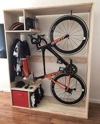 17 Amazing Bike Storage Ideas You Just Have To See Garageideasstorage Bike Storage Ideas Garden For Those Biking Lovers Who Live In A Tiny Fla Fahrradabstellraum Fahrradkeller Und Fahrrad