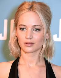 13 Easy Hairstyles for Short Hair