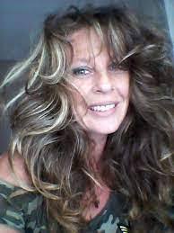 Karin Fontaine's Instagram, Twitter & Facebook