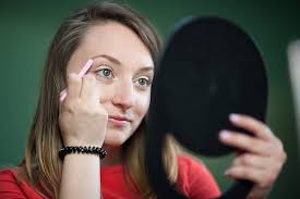 Pen Razor One for Women, Eyebrow Shaping, Shaving partings, Creating Hair  Tatoo, Depilating : Amazon.co.uk: Health & Personal Care