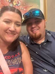 Lunch before we head home to pick up the babies !