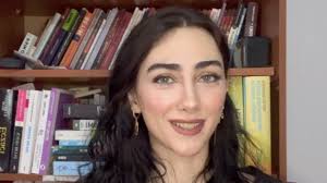 Cinsel terapist Buse Aydına Reklam Kurulundan ağır ceza: 550 bin 59 TL -  Dünya Gazetesi