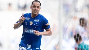 Rodriguinho started his senior professional career with abc in 2007. Rodriguinho Relembra Dura Da Mae Em Andres Apos Declaracao Polemica