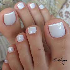 Las que más me gusta a mi son las swarovski pero son bastante costosas para utilizar todos los días pero si se justifica si lo usas para una una boda por ejemplo. 35 Combinacoes De Esmaltes Que Voce Ira Adorar Toenails Nail Polish Combinations Toe Nails Cute Toe Nails