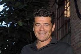 Actor,conductor,embajador de @unicefargentina desde hace 28 años! Julian Weich Vuelve Con Justo A Tiempo Al Prime Time De Telefe Www Elcomercioonline Com Ar