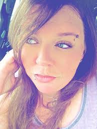 Heather Quillen's Instagram, Twitter & Facebook