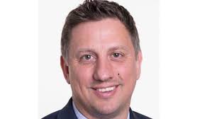 Derek Grimes's Instagram, Twitter & Facebook