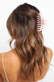 Gaige Hairclip Pink In 2021 Summer Hairstyles For Medium Hair Easy Hairstyles For Long Hair Mom Hairstyles