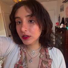 Lana Farr's Instagram, Twitter & Facebook