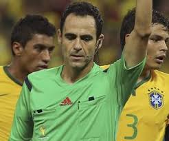 Los anfitriones, a pesar de su mal juego, parten como favoritos ante una colombia que llega con mucha fuerza. El Arbitro De Brasil Vs Colombia Podria Pitar La Final