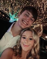 Anna Wilt's Instagram, Twitter & Facebook