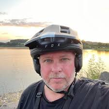 Richard Syrett (@rjsyrett1972) • Threads, Say more