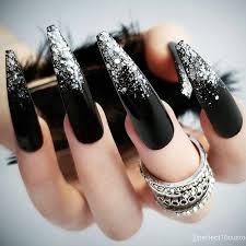 Black And Silver Ombre Nail Designs 27 Trendy Black Nails Designs For Dark Colors Lovers Black Nail Designs Black Ombre Nails Ombre Nails Glitter