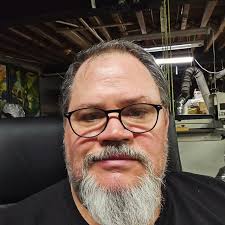 im ugly, but: 😜 1. i text back in 3 sec 2. im funny 3. i eat 🍆🍑✨ 4. I  dont need your money