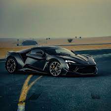 The Design Of The Fenyr Supersport Not Only Makes The Car Look Awesome But It Also Helps It Reach 400km H 2 Lykan Hypersport Expensive Sports Cars Supersport