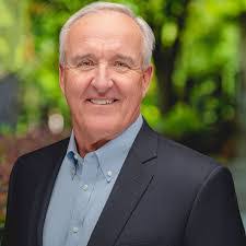 Ross Bogue's Instagram, Twitter & Facebook